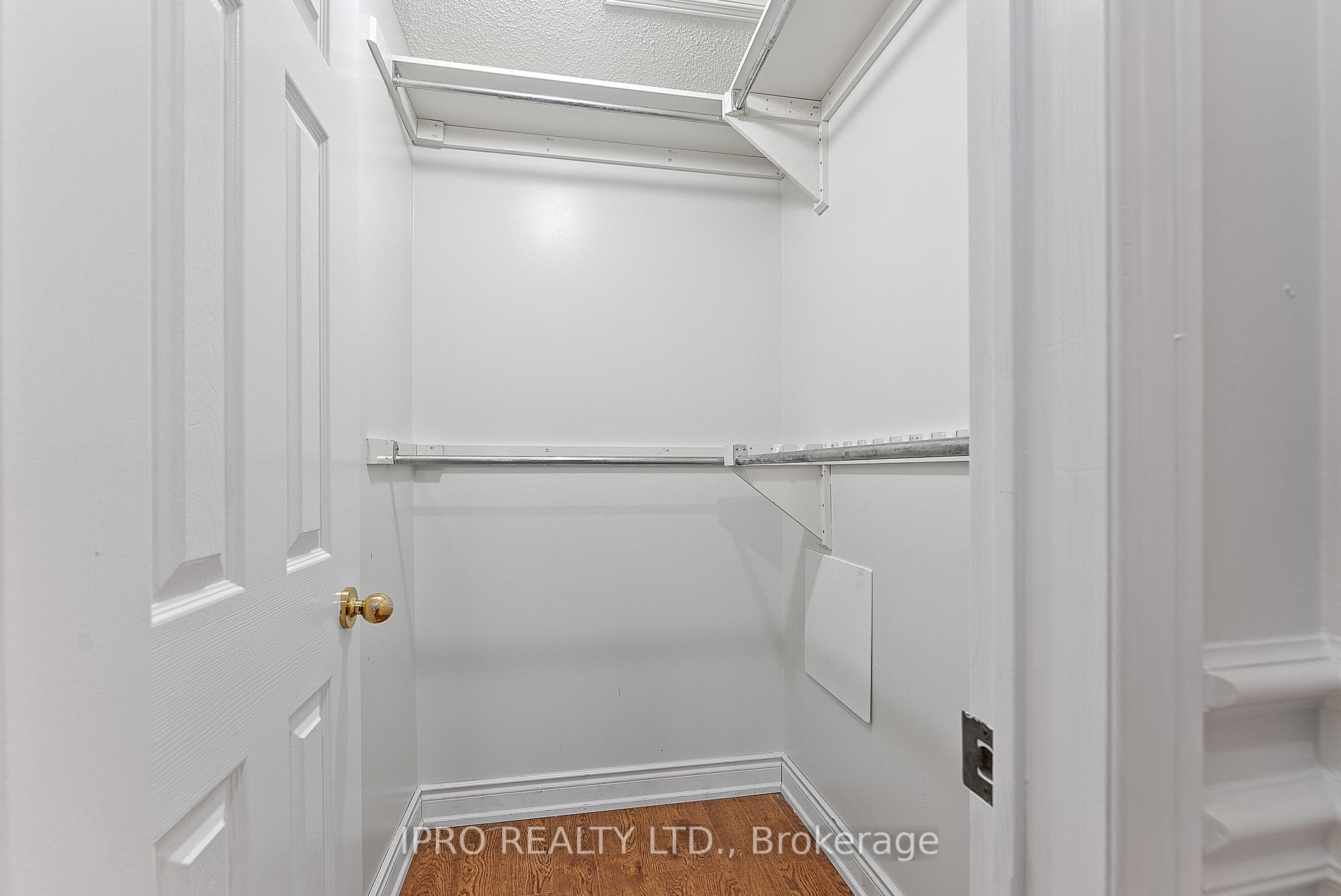 Photo 24 of 44 Bighorn Crescent, Brampton, Sandringham-Wellington — HOMEH