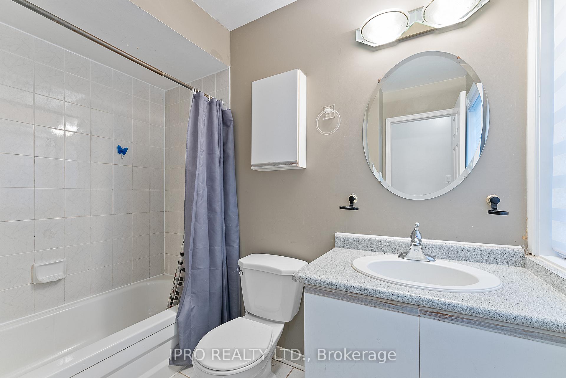 Photo 23 of 44 Bighorn Crescent, Brampton, Sandringham-Wellington — HOMEH