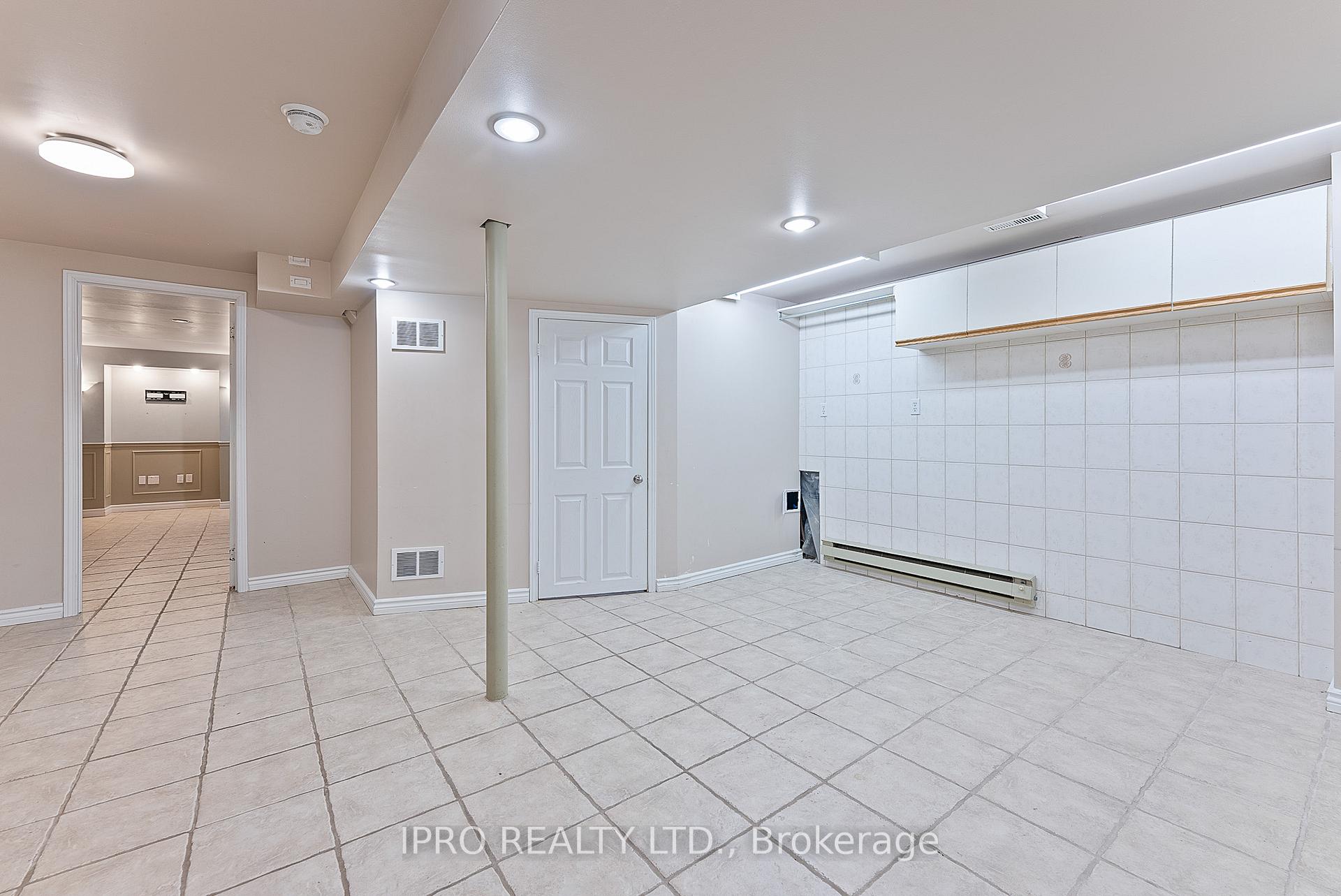 Photo 34 of 44 Bighorn Crescent, Brampton, Sandringham-Wellington — HOMEH