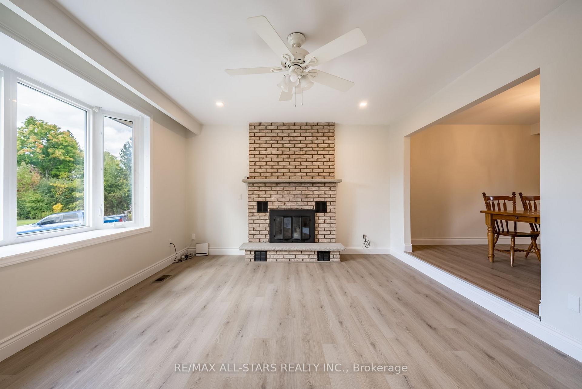 Photo 3 of 14 Kirton Court, Uxbridge — HOMEH