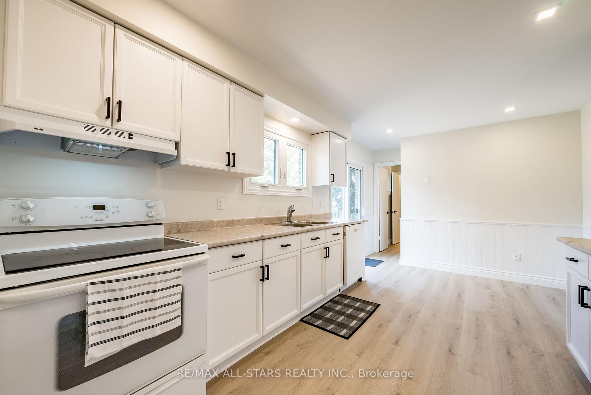 Photo 7 of 14 Kirton Court, Uxbridge — HOMEH