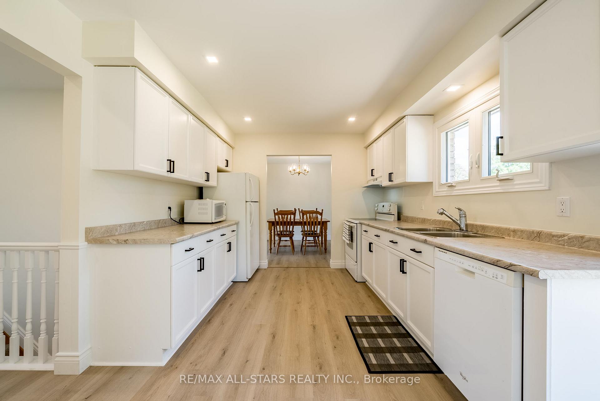 Photo 11 of 14 Kirton Court, Uxbridge — HOMEH