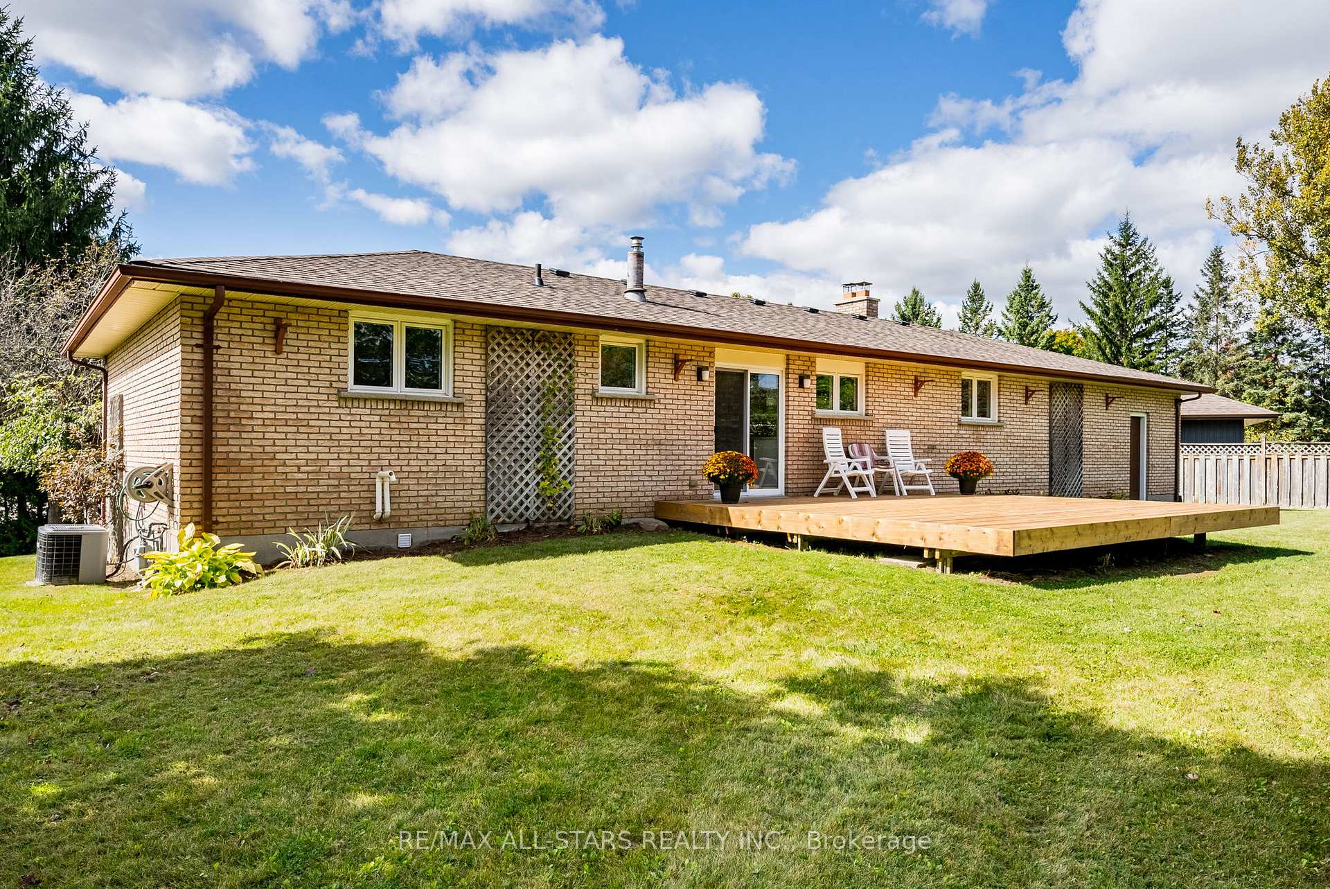 Photo 31 of 14 Kirton Court, Uxbridge — HOMEH