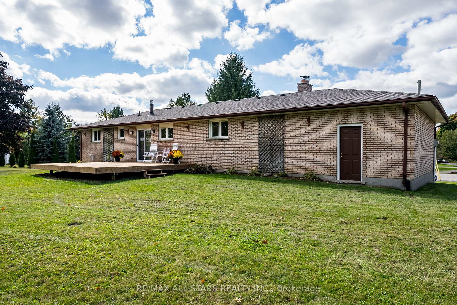 Photo 33 of 14 Kirton Court, Uxbridge — HOMEH