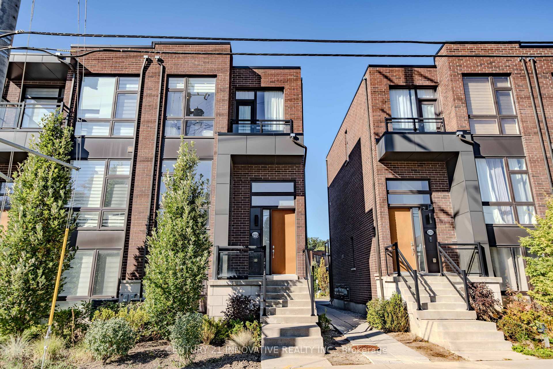 Front of 9124 Bathurst Street