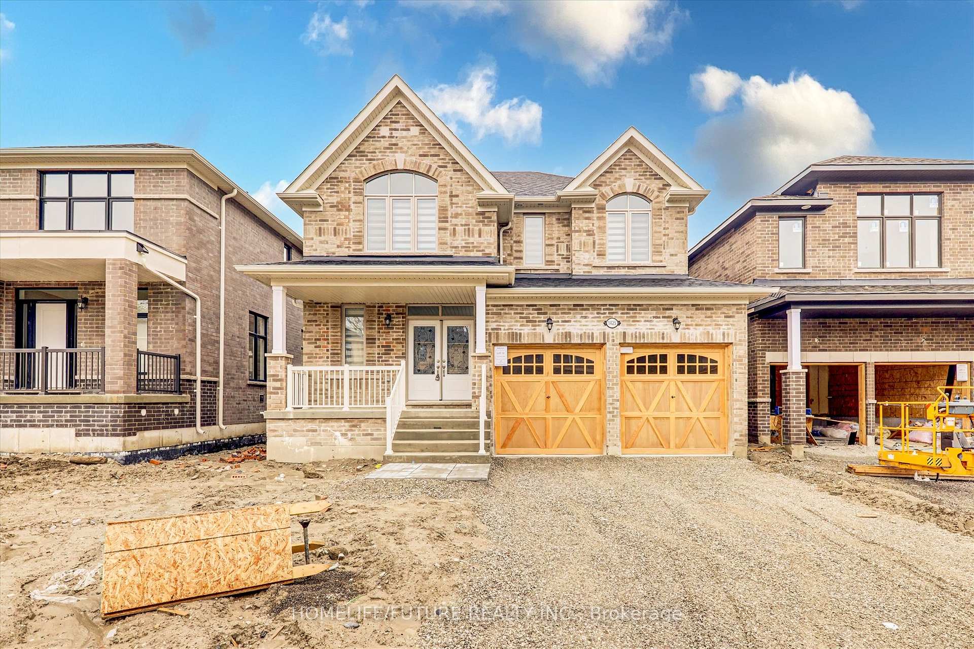 Photo 1 of 1425 Davis Loop, Innisfil, Lefroy — HOMEH