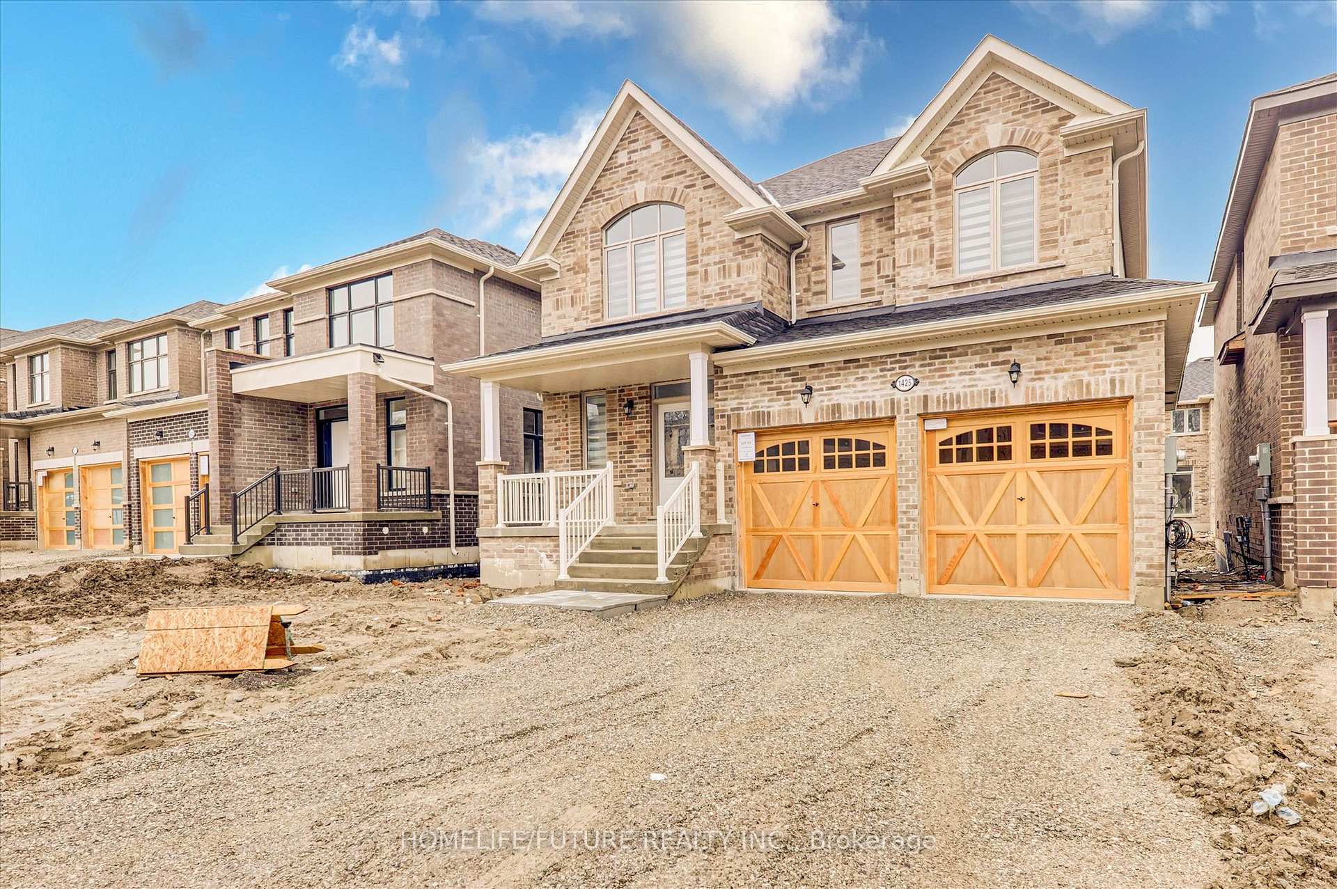 Photo 16 of 1425 Davis Loop, Innisfil, Lefroy — HOMEH