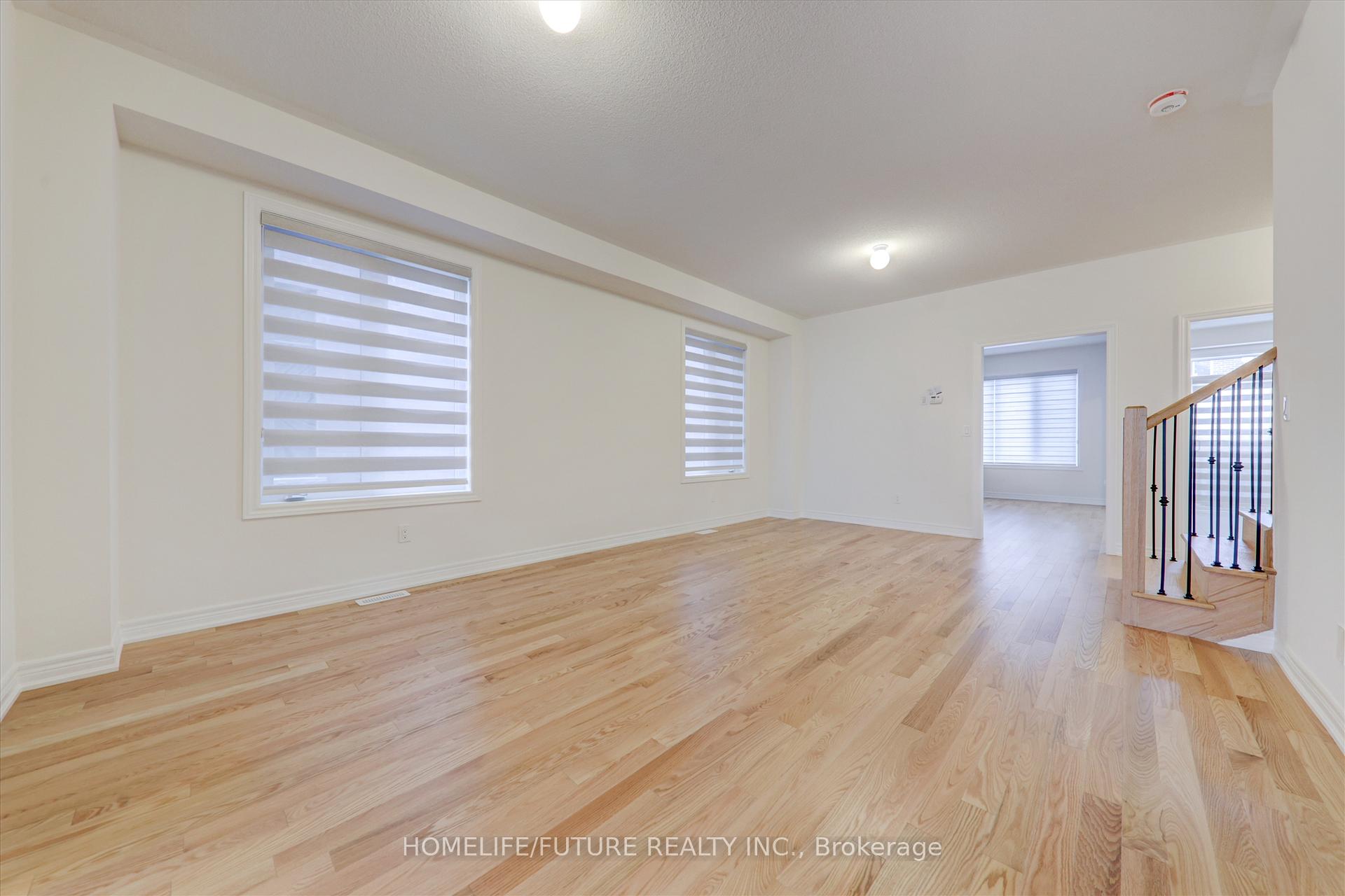 Photo 2 of 1425 Davis Loop, Innisfil, Lefroy — HOMEH