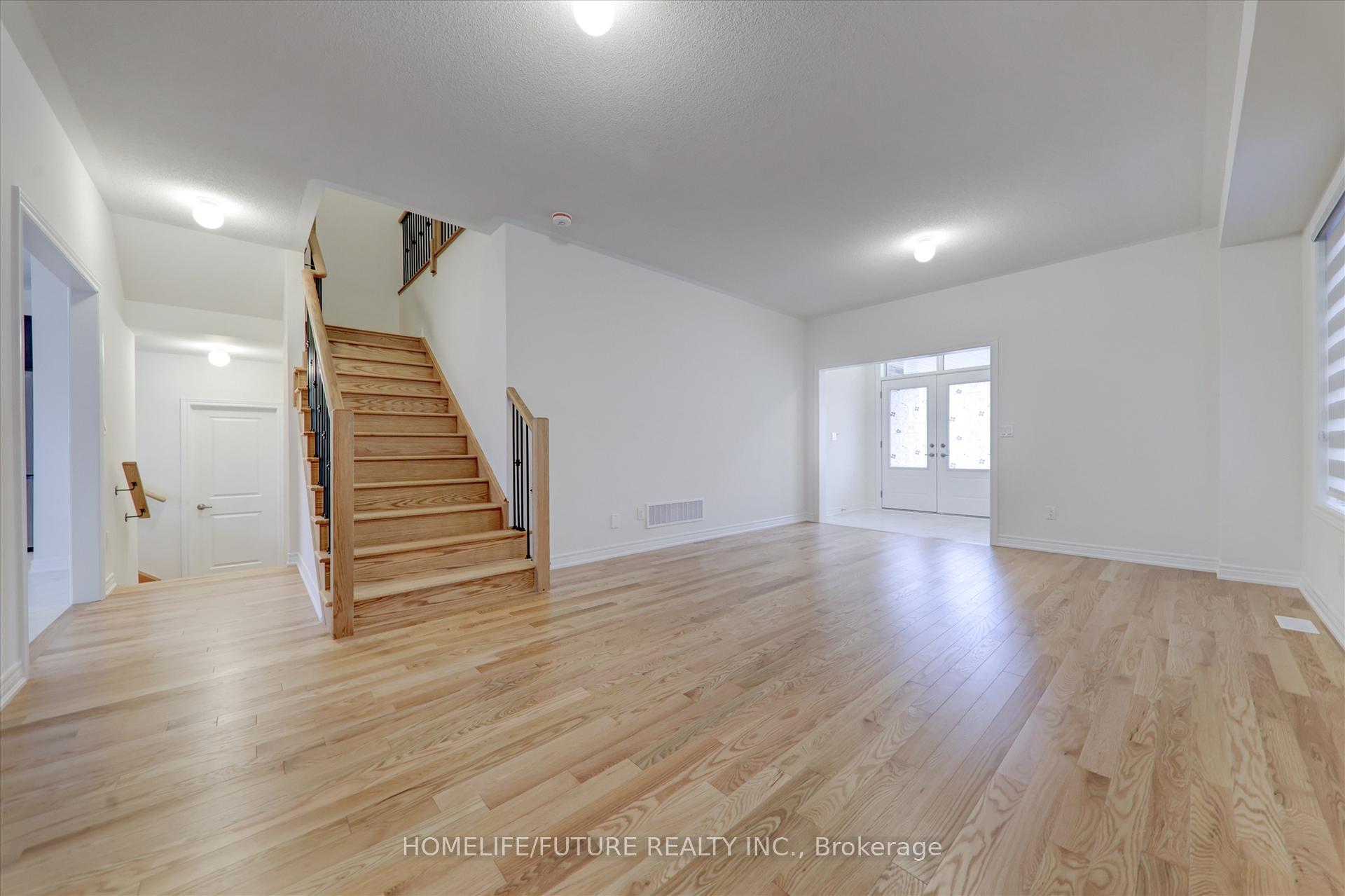 Photo 10 of 1425 Davis Loop, Innisfil, Lefroy — HOMEH