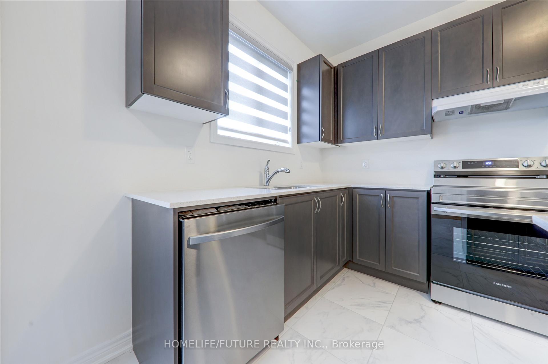 Photo 9 of 1425 Davis Loop, Innisfil, Lefroy — HOMEH