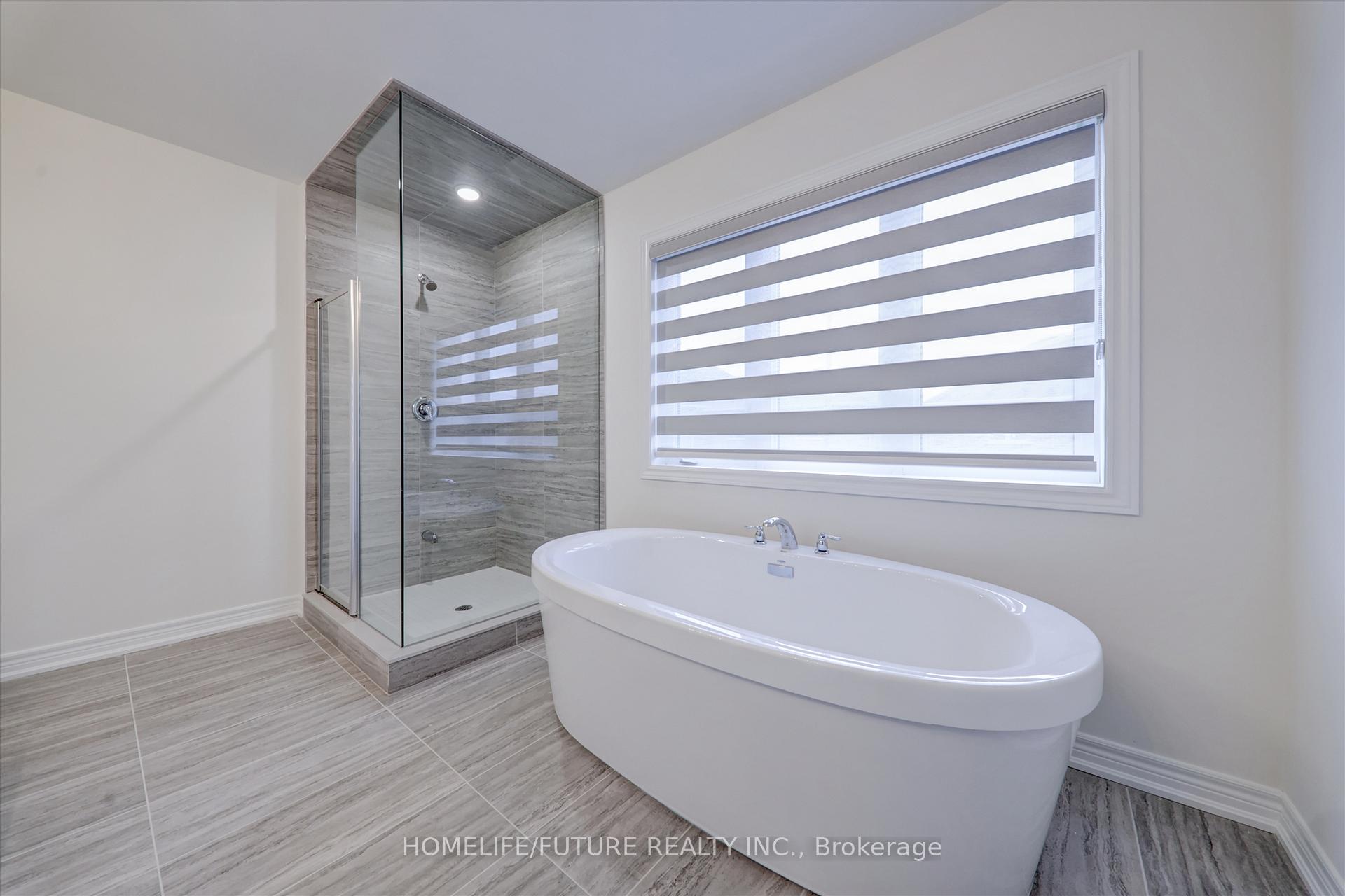Photo 25 of 1425 Davis Loop, Innisfil, Lefroy — HOMEH