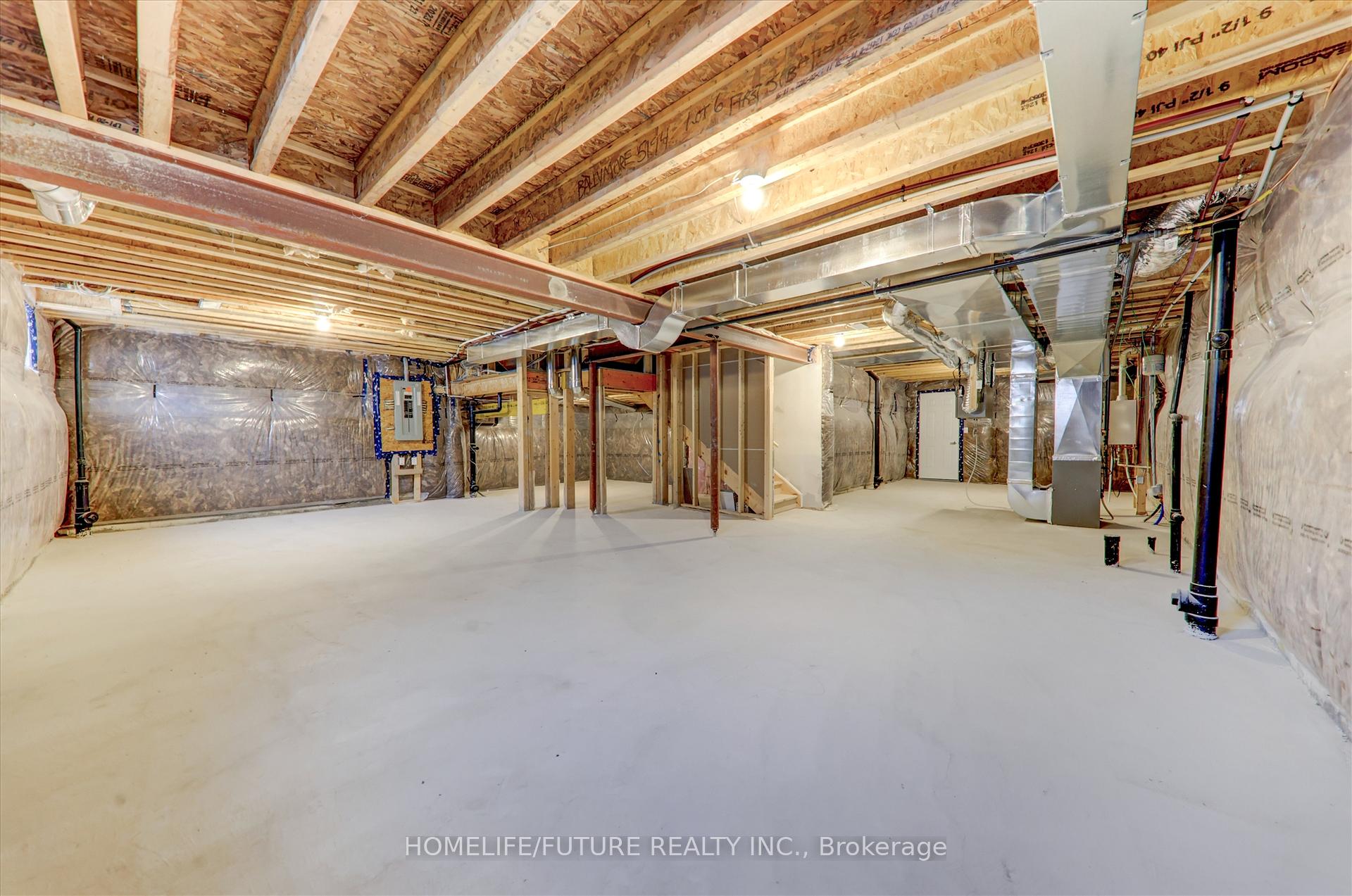 Photo 31 of 1425 Davis Loop, Innisfil, Lefroy — HOMEH