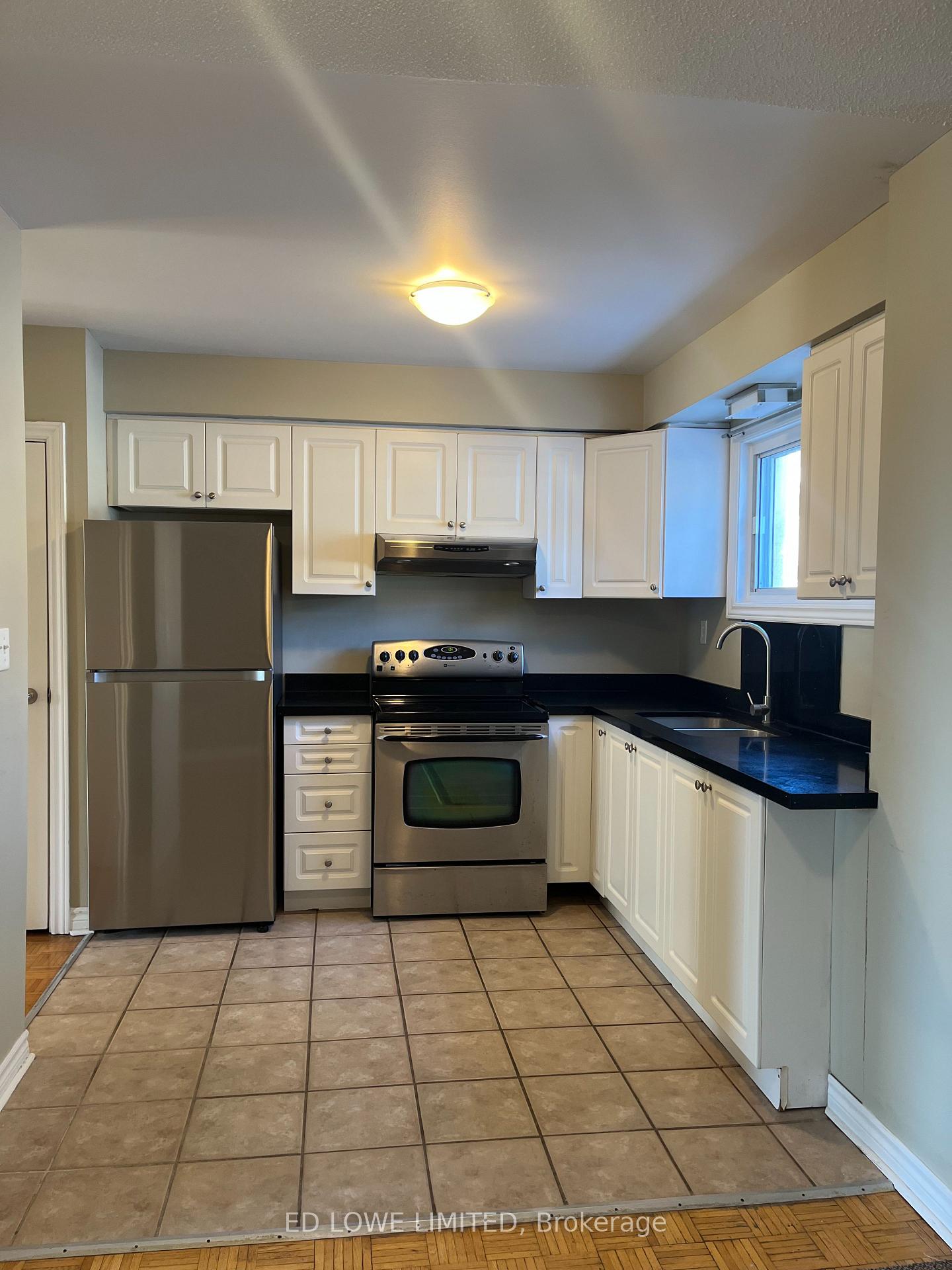 Photo 4 of Unit 21, 275 Blake Street, Barrie, North Shore — HOMEH