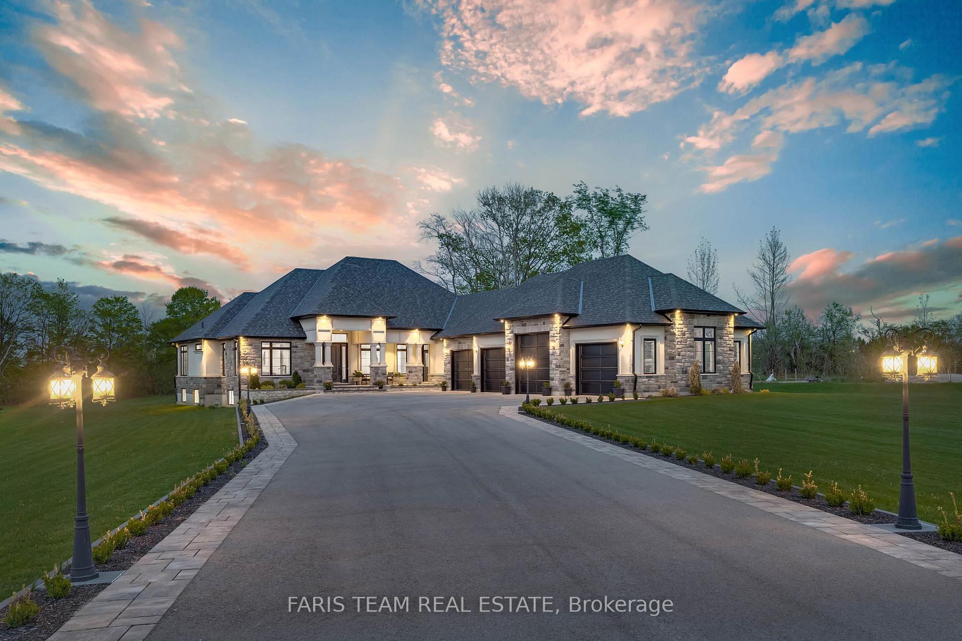 Front of 4454 North Valley Lane