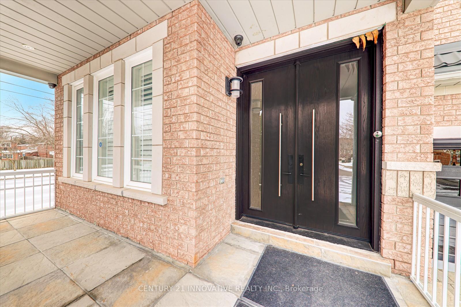 Photo 2 of 100 Chasser Drive, Markham, Greensborough — HOMEH