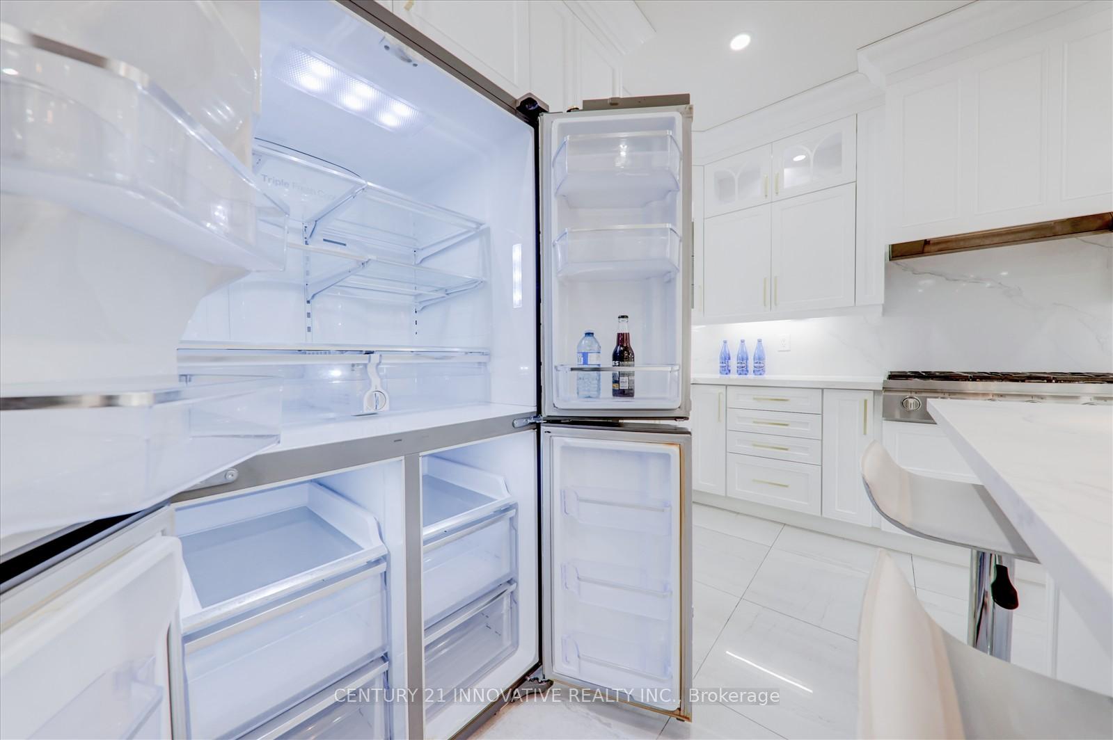 Photo 7 of 100 Chasser Drive, Markham, Greensborough — HOMEH