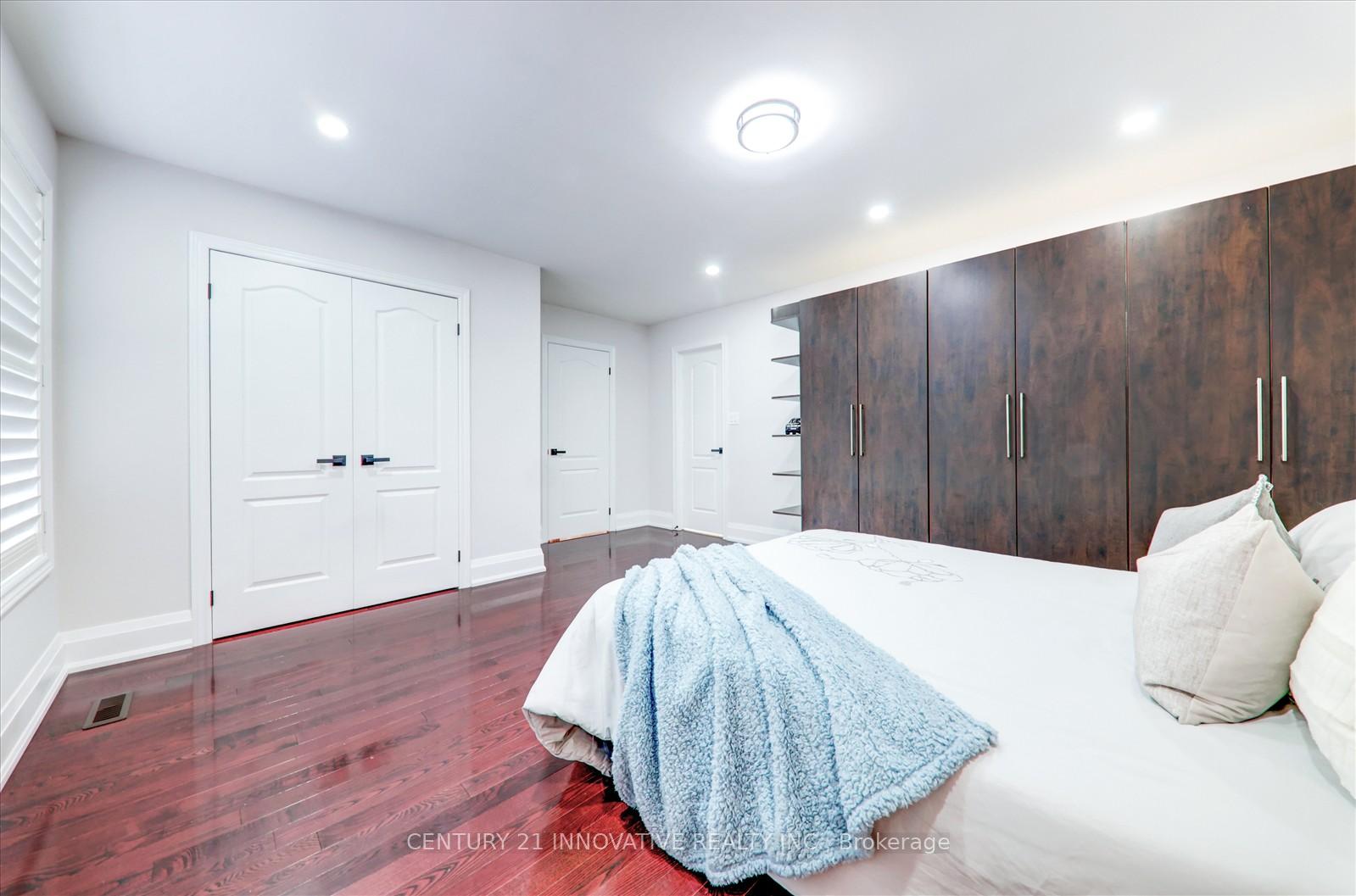 Photo 18 of 100 Chasser Drive, Markham, Greensborough — HOMEH