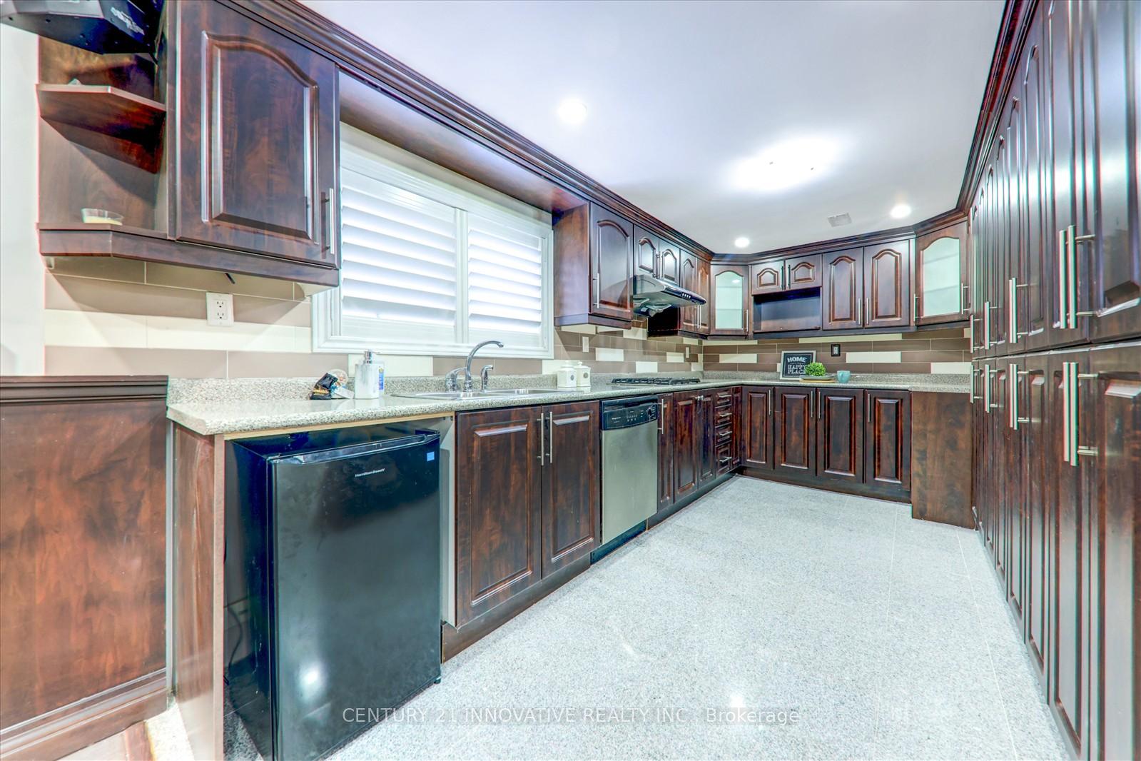 Photo 47 of 100 Chasser Drive, Markham, Greensborough — HOMEH