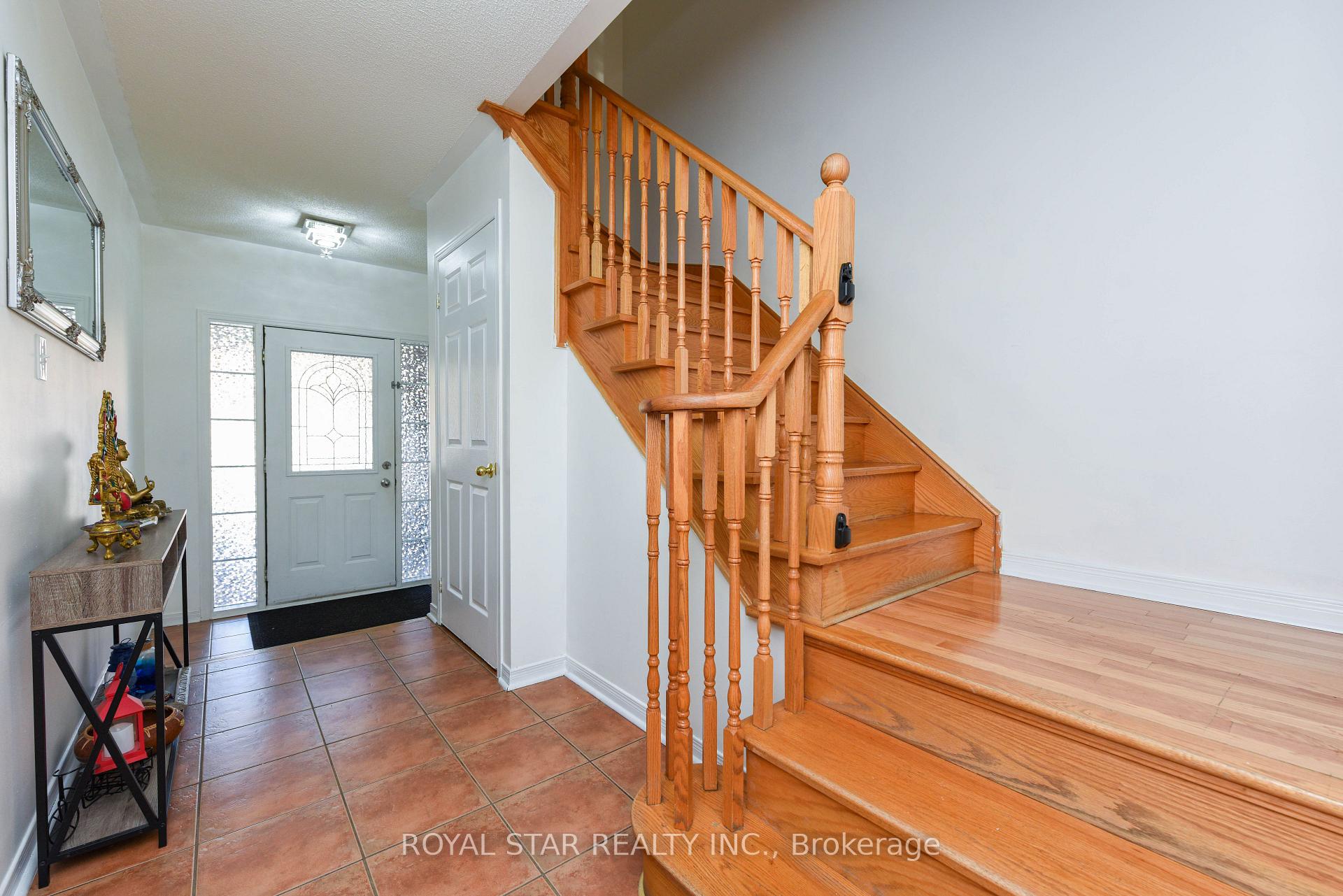Photo 5 of Unit 113, 11 Brucewood Road N, Brampton, Sandringham-Wellington — HOMEH