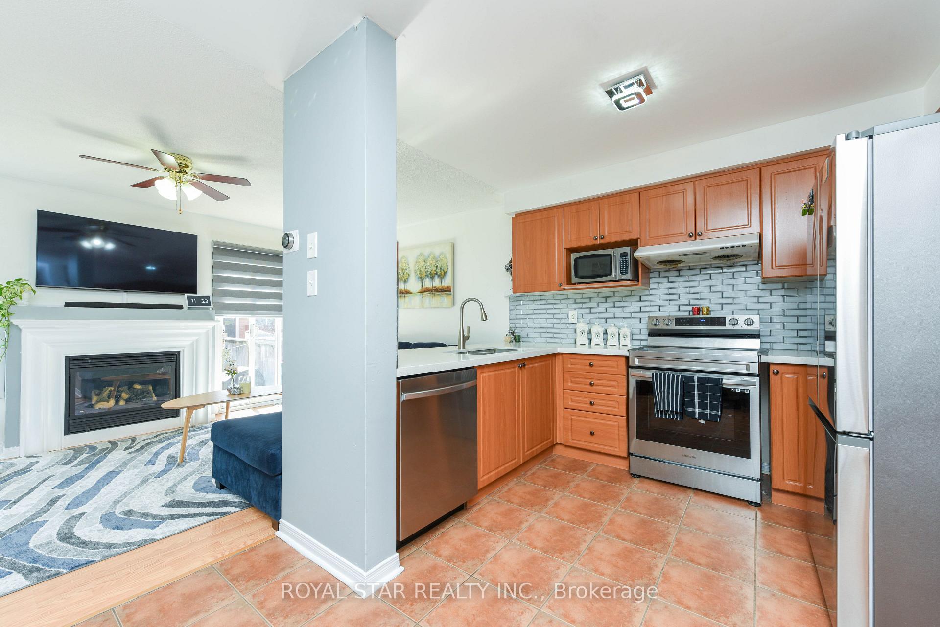 Photo 4 of Unit 113, 11 Brucewood Road N, Brampton, Sandringham-Wellington — HOMEH