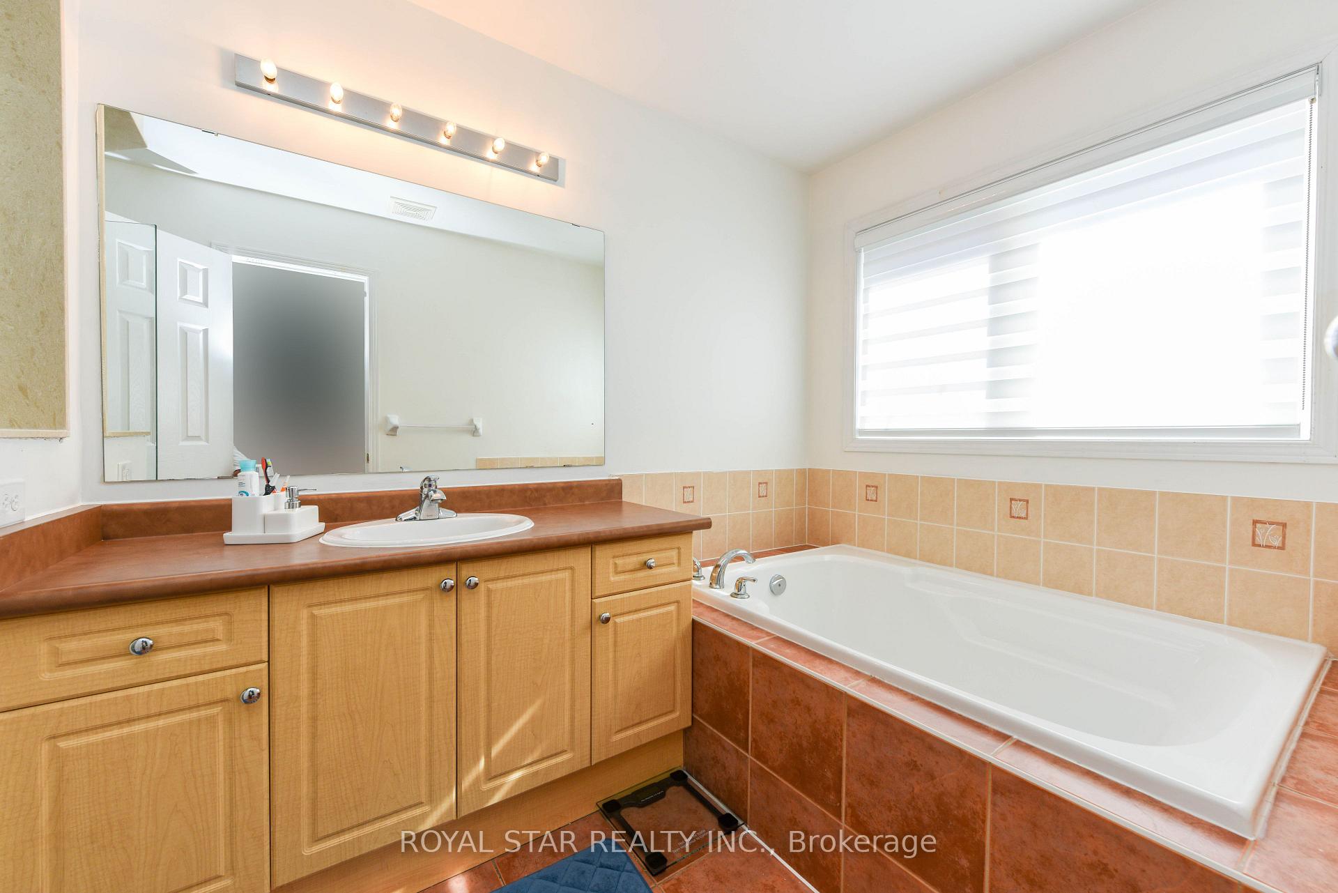 Photo 23 of Unit 113, 11 Brucewood Road N, Brampton, Sandringham-Wellington — HOMEH