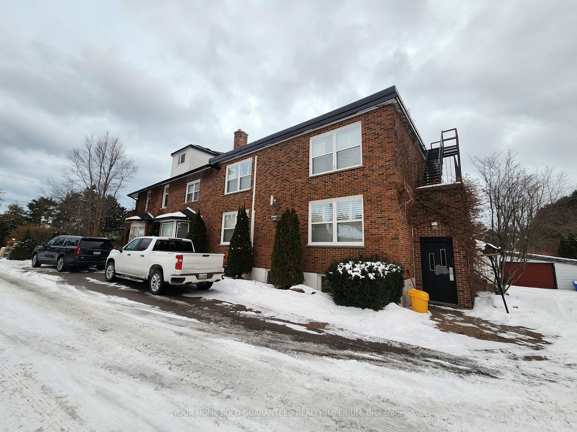 Front of Unit 6, 2906 Highway 2 Street