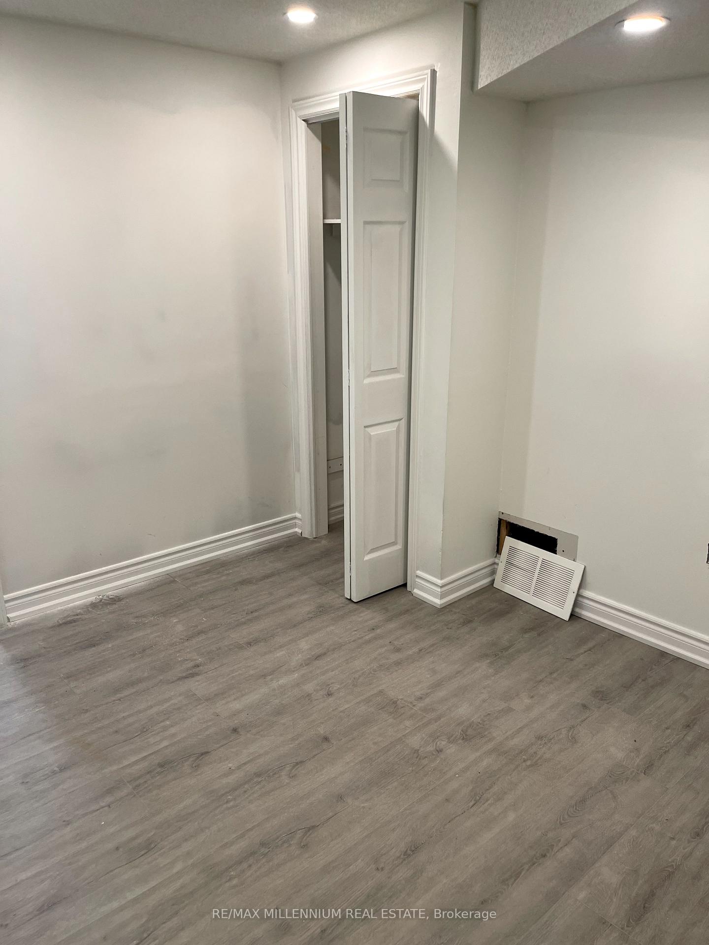 Photo 3 of 66 Southlake Boulevard E, Brampton, Madoc — HOMEH