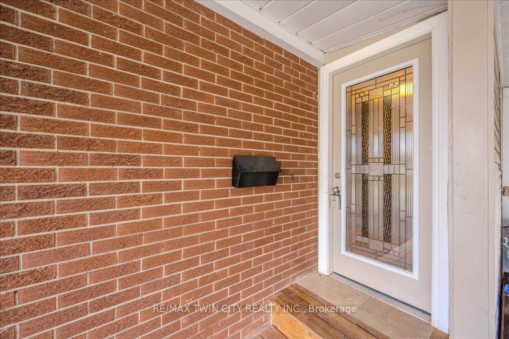 Photo 3 of 63 Markwood Drive, Kitchener — HOMEH