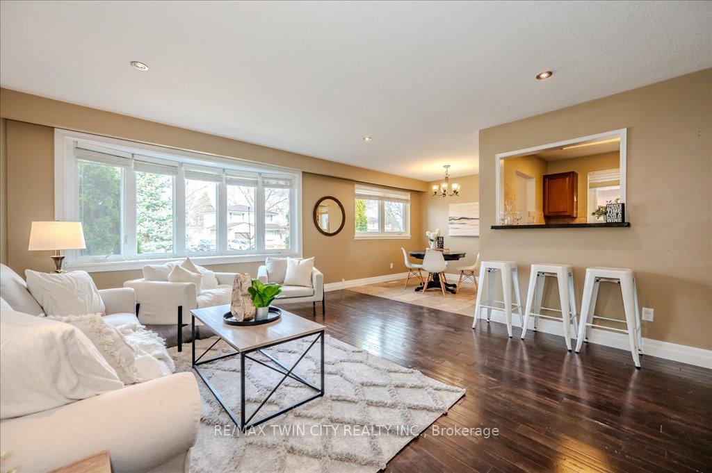 Photo 7 of 63 Markwood Drive, Kitchener — HOMEH