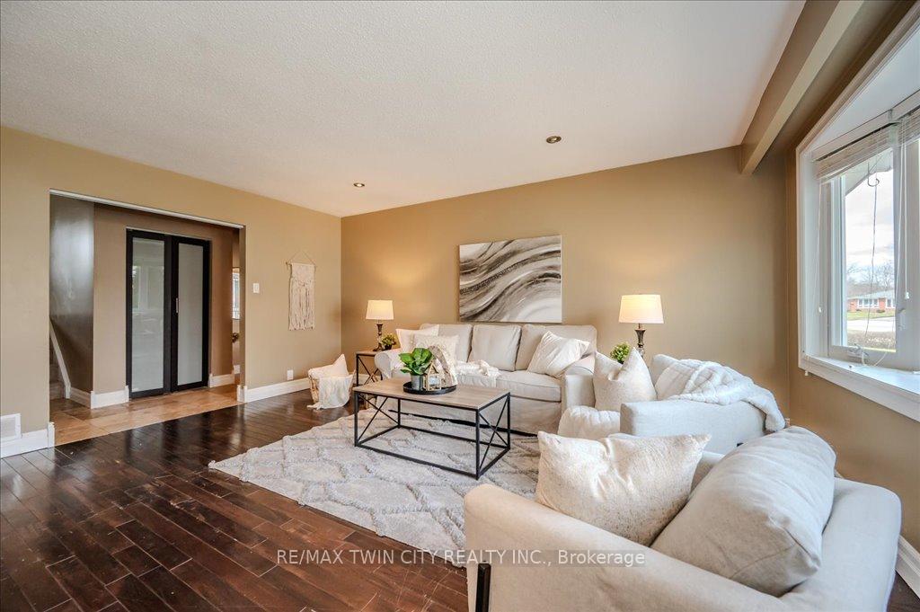 Photo 8 of 63 Markwood Drive, Kitchener — HOMEH