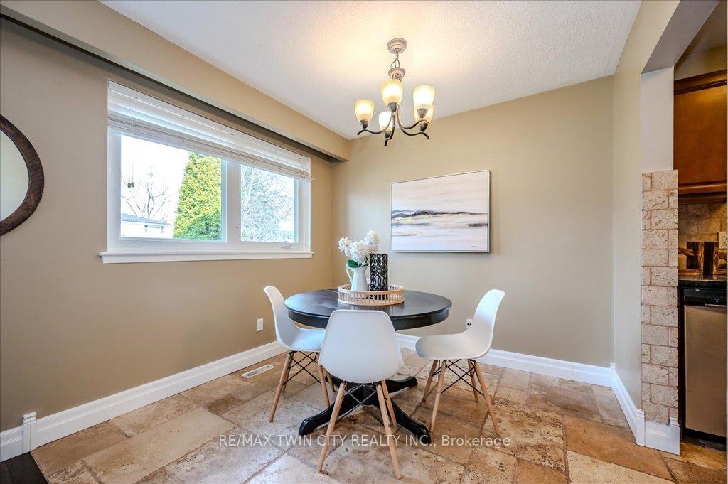 Photo 12 of 63 Markwood Drive, Kitchener — HOMEH