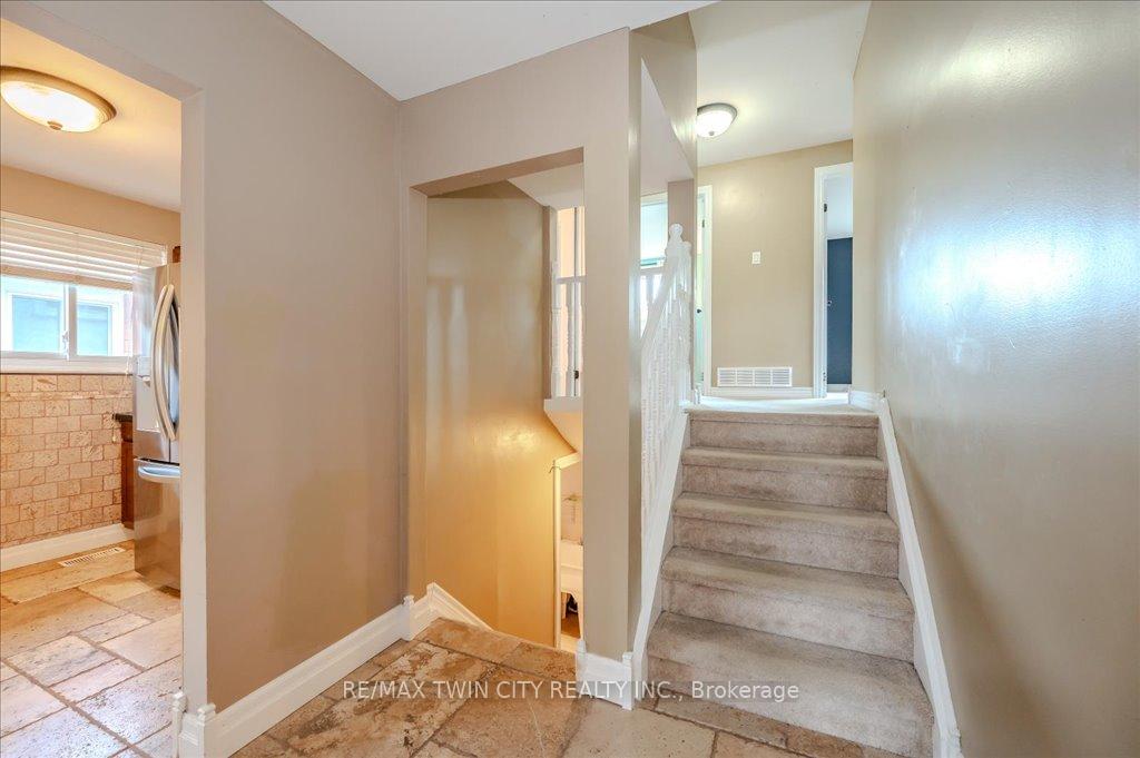 Photo 36 of 63 Markwood Drive, Kitchener — HOMEH