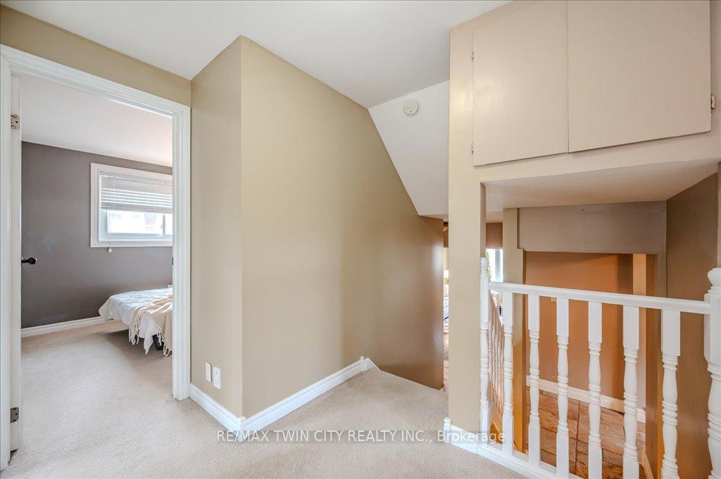 Photo 25 of 63 Markwood Drive, Kitchener — HOMEH