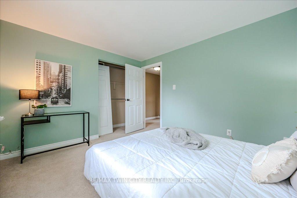 Photo 18 of 63 Markwood Drive, Kitchener — HOMEH