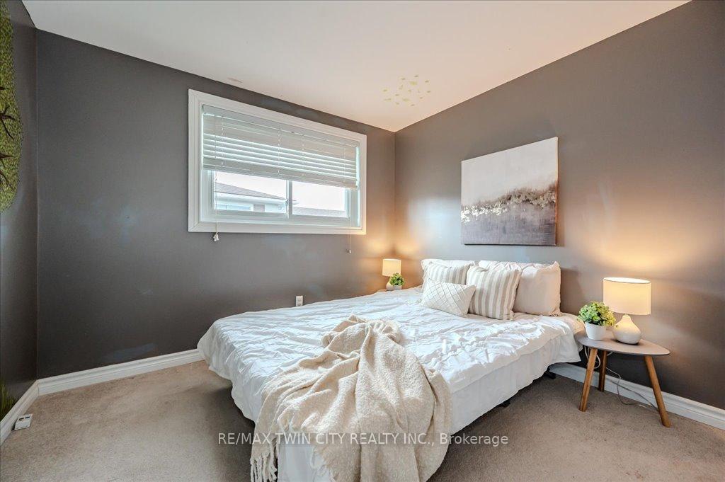 Photo 22 of 63 Markwood Drive, Kitchener — HOMEH