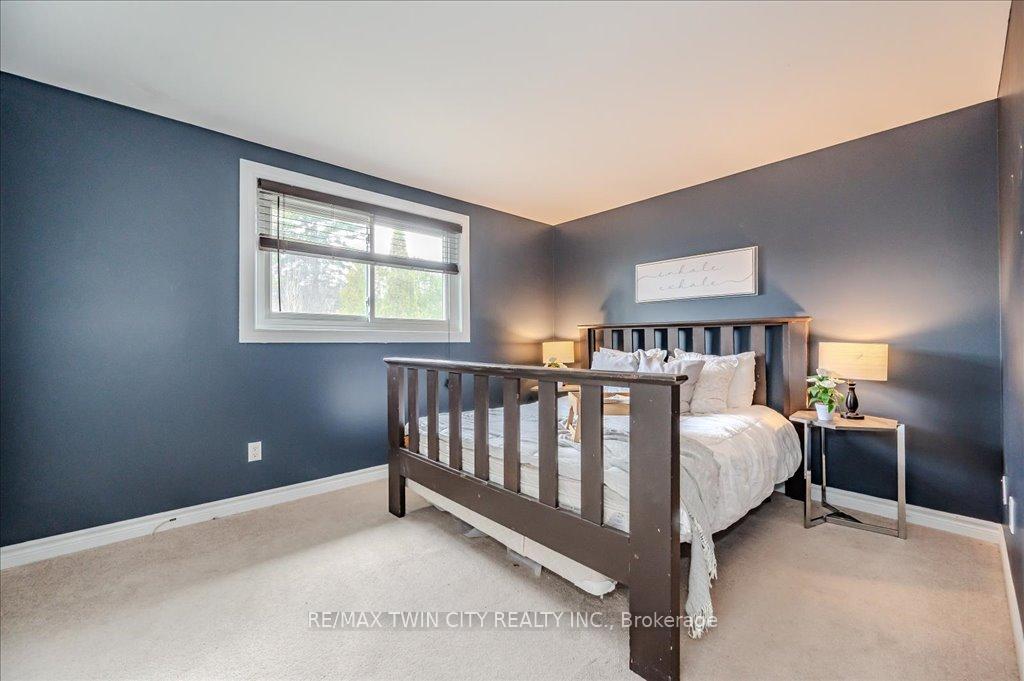 Photo 21 of 63 Markwood Drive, Kitchener — HOMEH