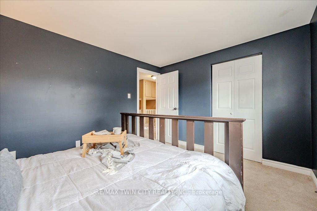 Photo 24 of 63 Markwood Drive, Kitchener — HOMEH