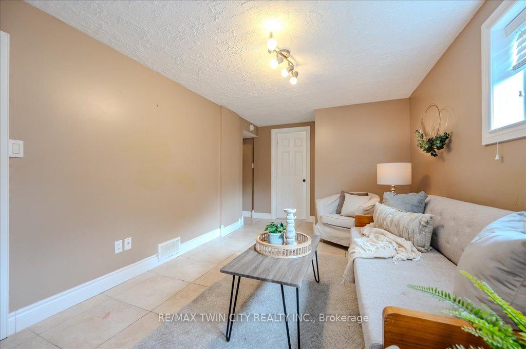 Photo 29 of 63 Markwood Drive, Kitchener — HOMEH