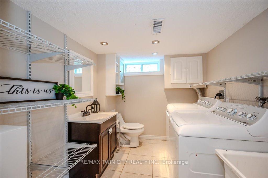 Photo 31 of 63 Markwood Drive, Kitchener — HOMEH
