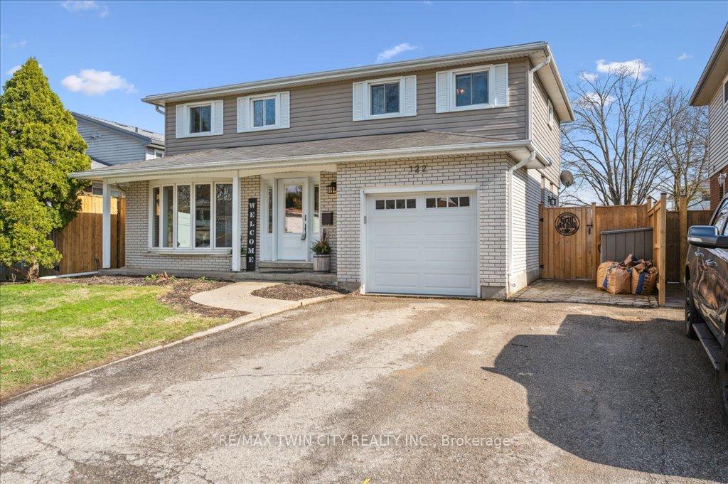 Photo 8 of 122 Forestwood Drive, Kitchener — HOMEH