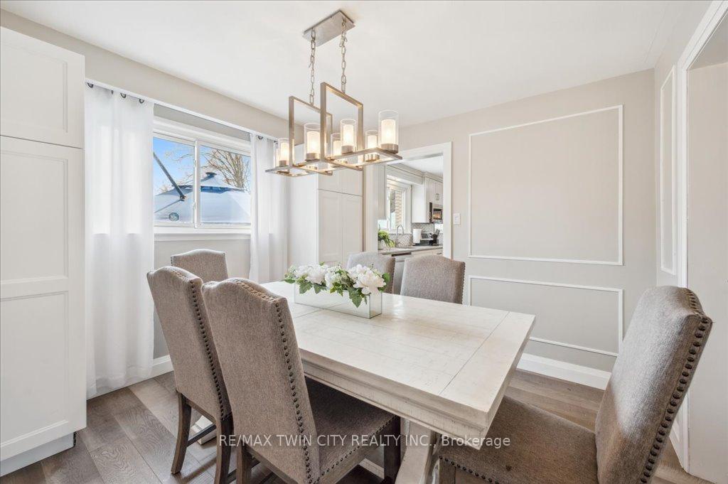 Photo 11 of 122 Forestwood Drive, Kitchener — HOMEH
