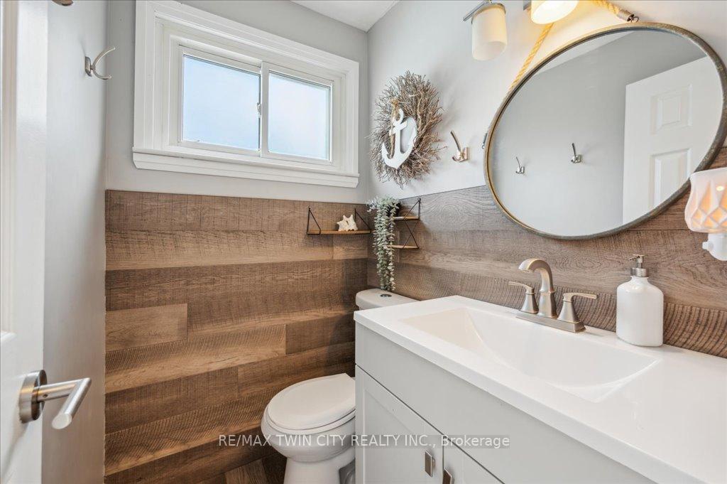 Photo 20 of 122 Forestwood Drive, Kitchener — HOMEH