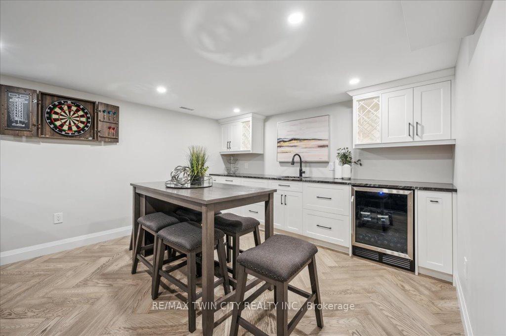 Photo 29 of 122 Forestwood Drive, Kitchener — HOMEH