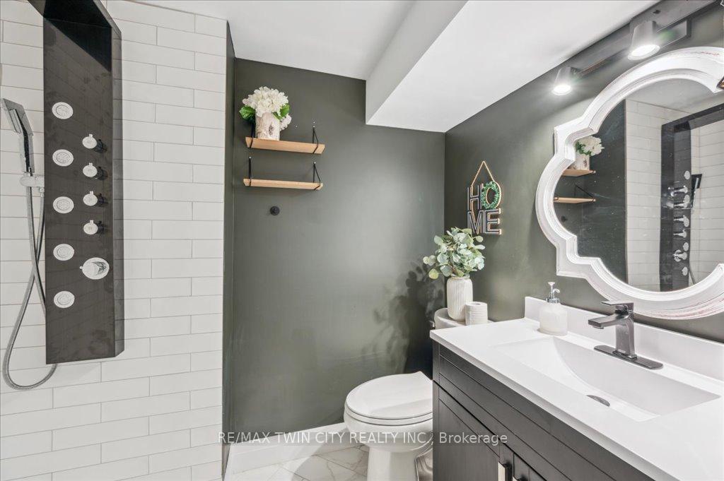 Photo 24 of 122 Forestwood Drive, Kitchener — HOMEH