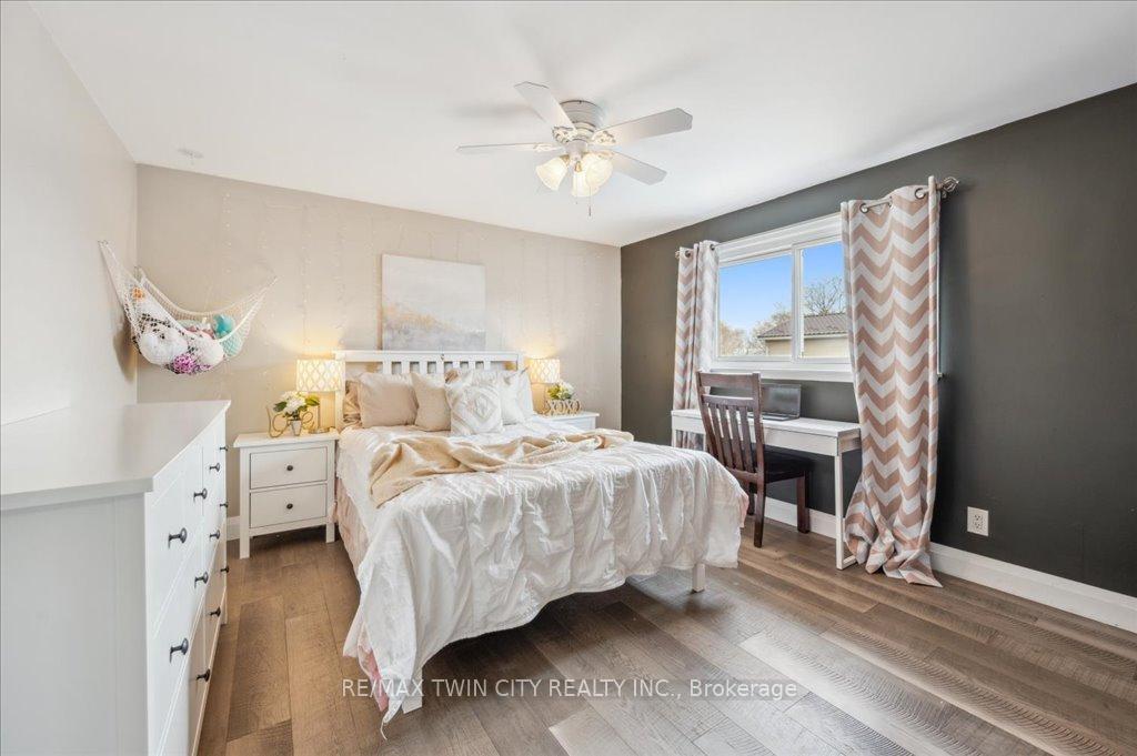 Photo 45 of 122 Forestwood Drive, Kitchener — HOMEH