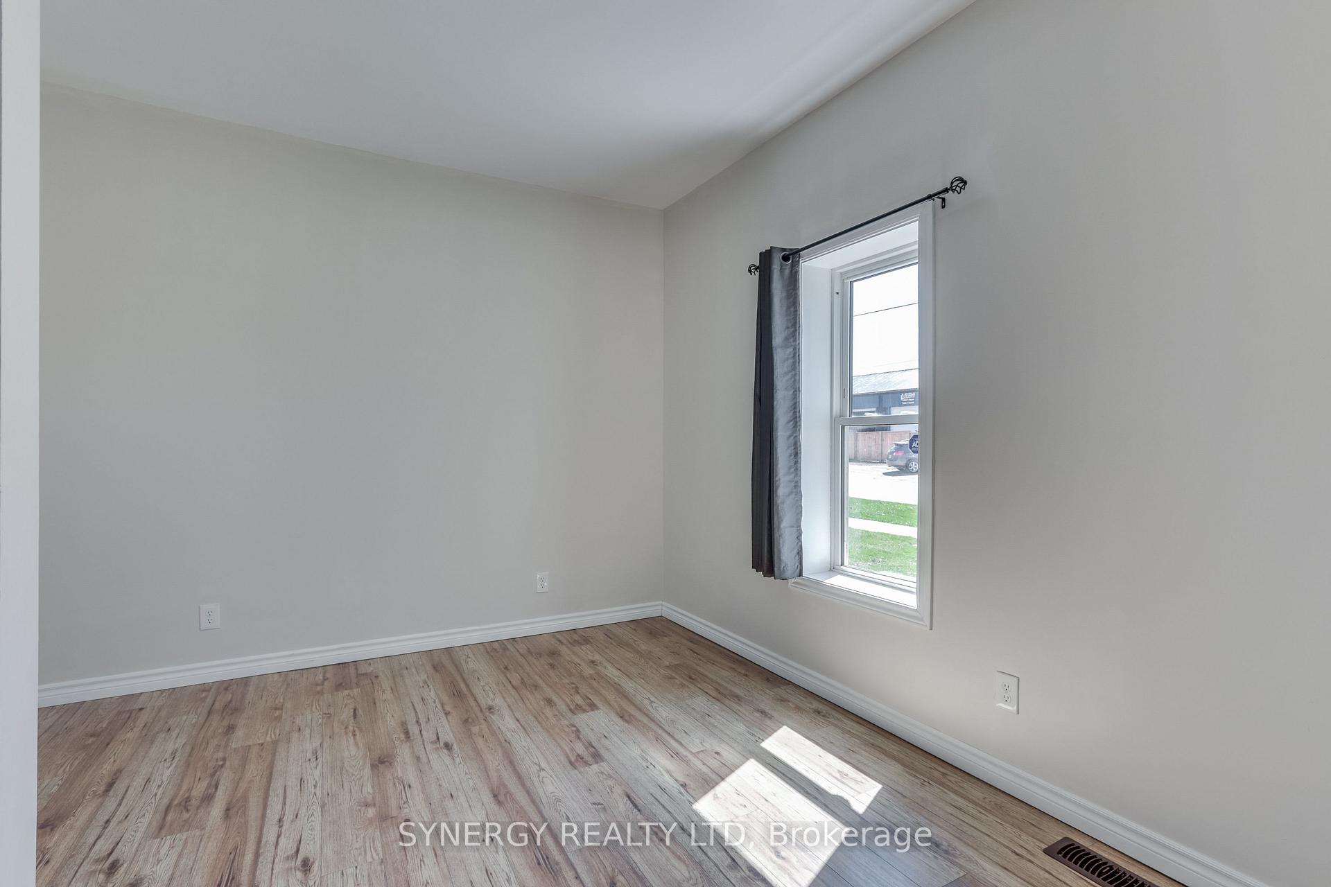 Photo 15 of 473 Front Street, Warwick, Watford — HOMEH
