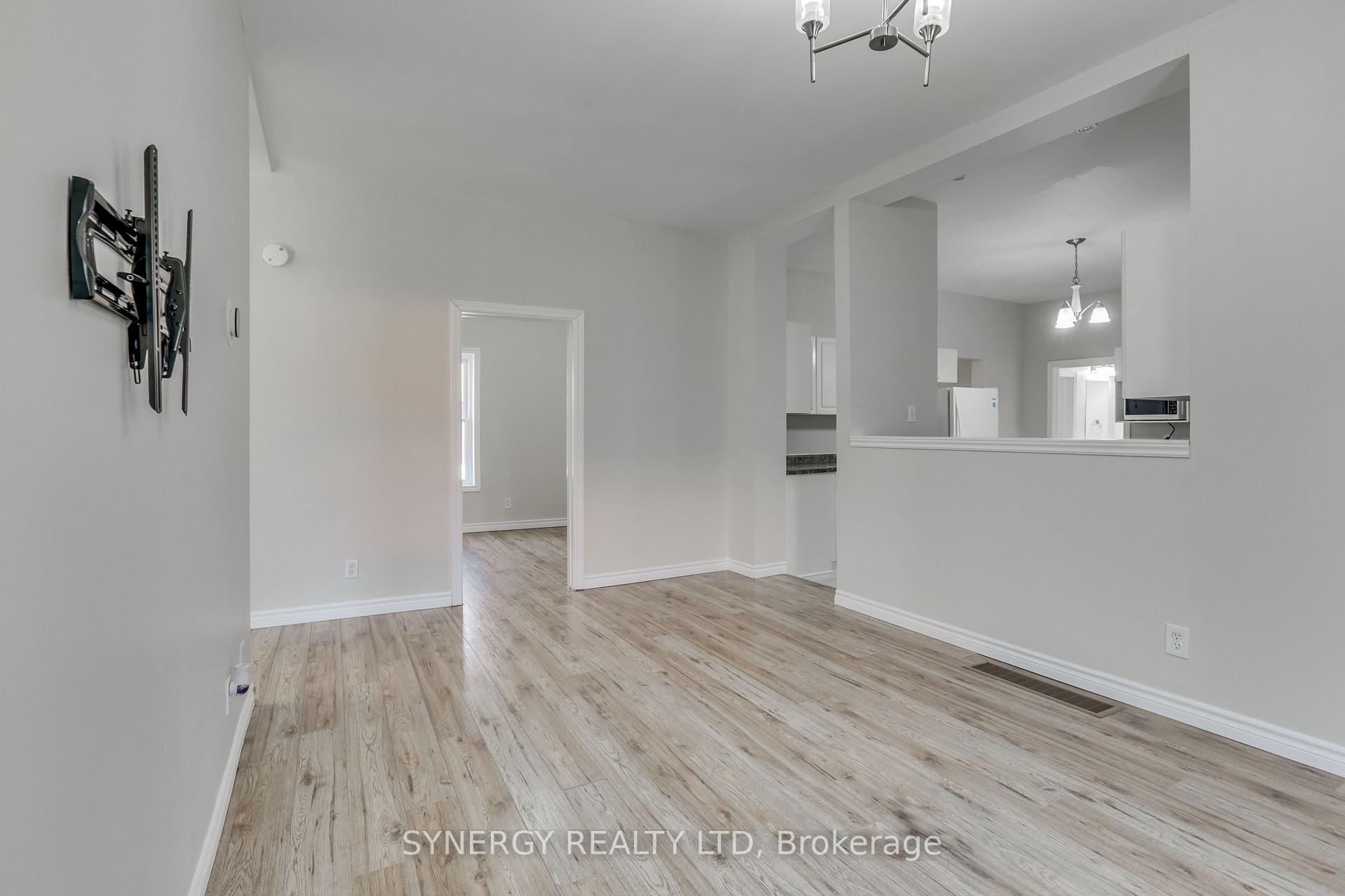 Photo 22 of 473 Front Street, Warwick, Watford — HOMEH