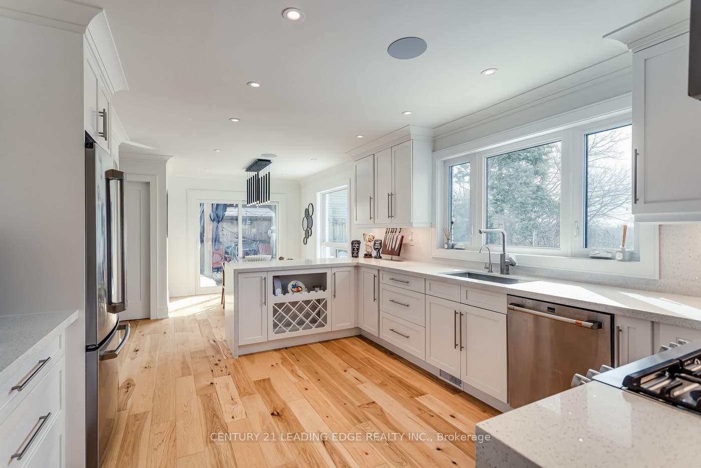 Photo 11 of 558 Pine Ridge Road, Pickering, Rosebank — HOMEH