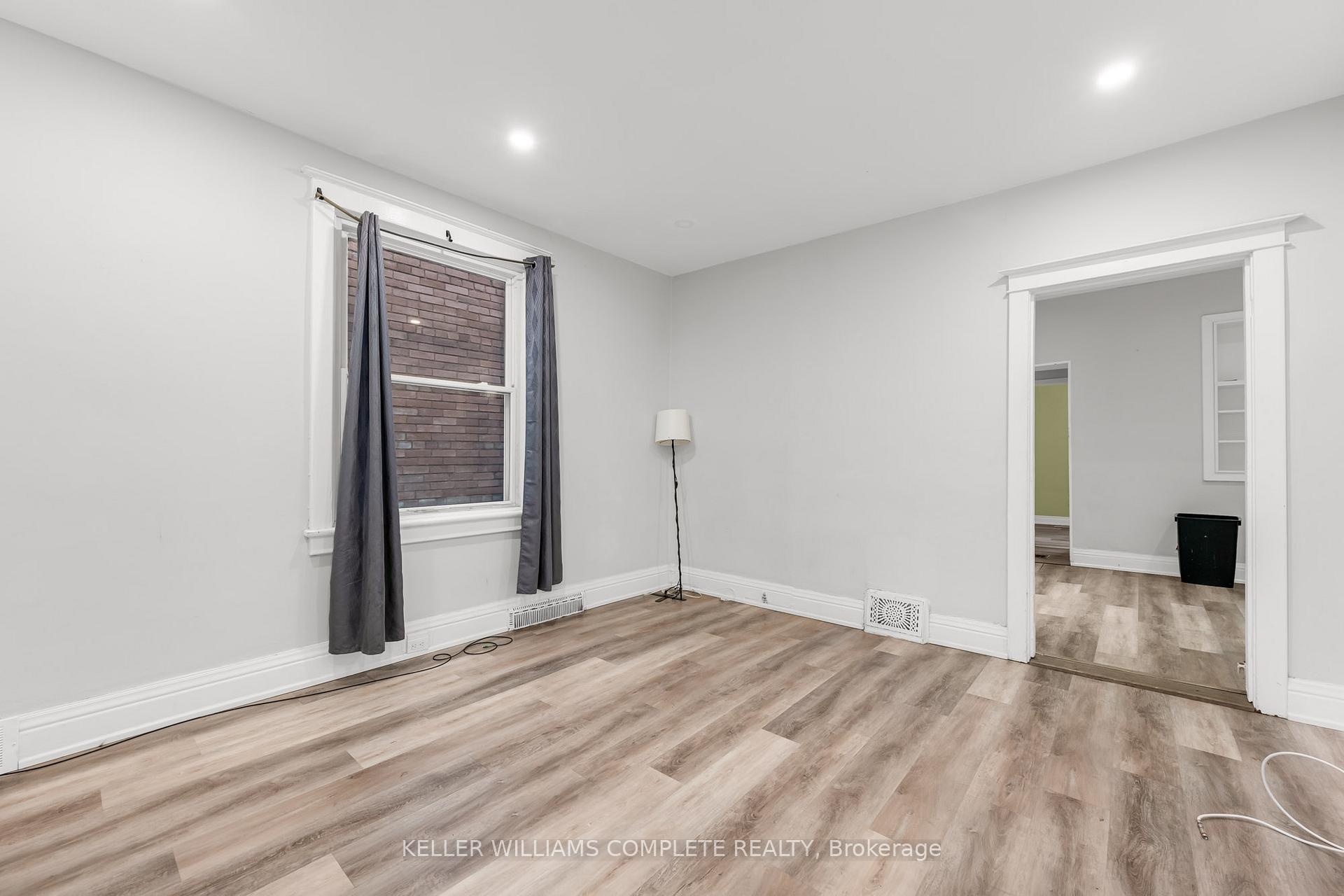 Photo 3 of Unit 1, 199 Balmoral Avenue N, Hamilton, Crown Point — HOMEH