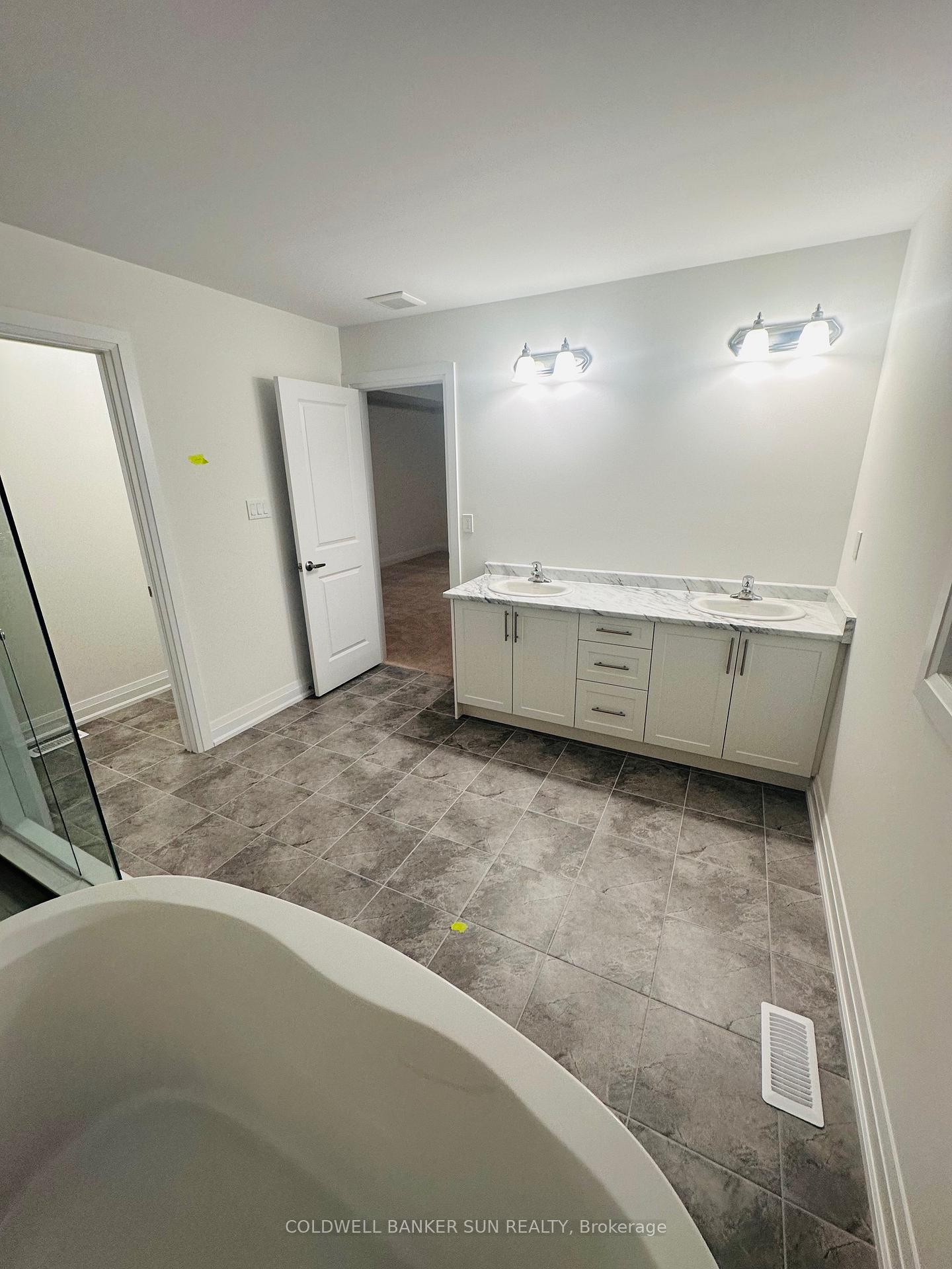 Photo 26 of 619 Windwood Drive, Hamilton, Binbrook — HOMEH